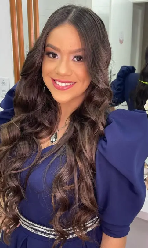 Maquiagem com acabamento harmonioso