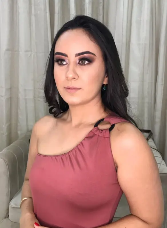 Produção de make no Studio Roseli Neves