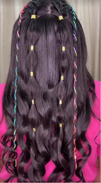 Produção de cabelo feita no Studio Roseli Neves
