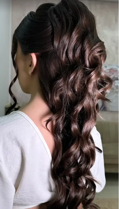 Penteado com acabamento elegante